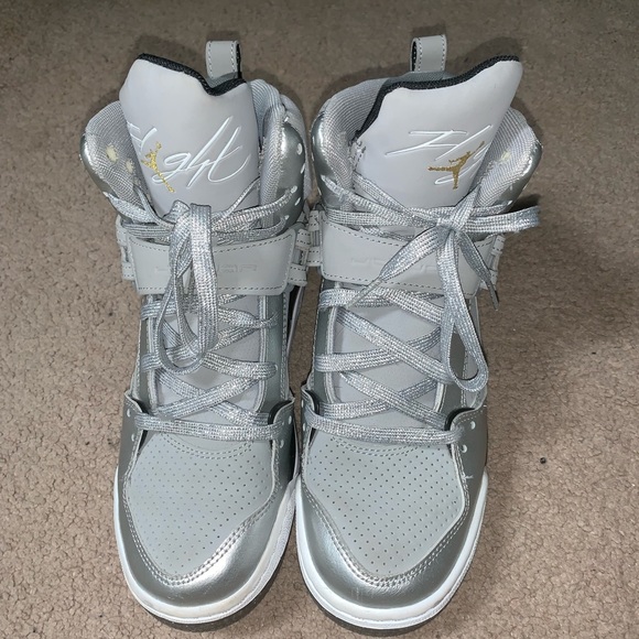 🔥Nike Air Jordans🔥 - Picture 3 of 8